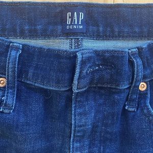 JEAN BY GAP